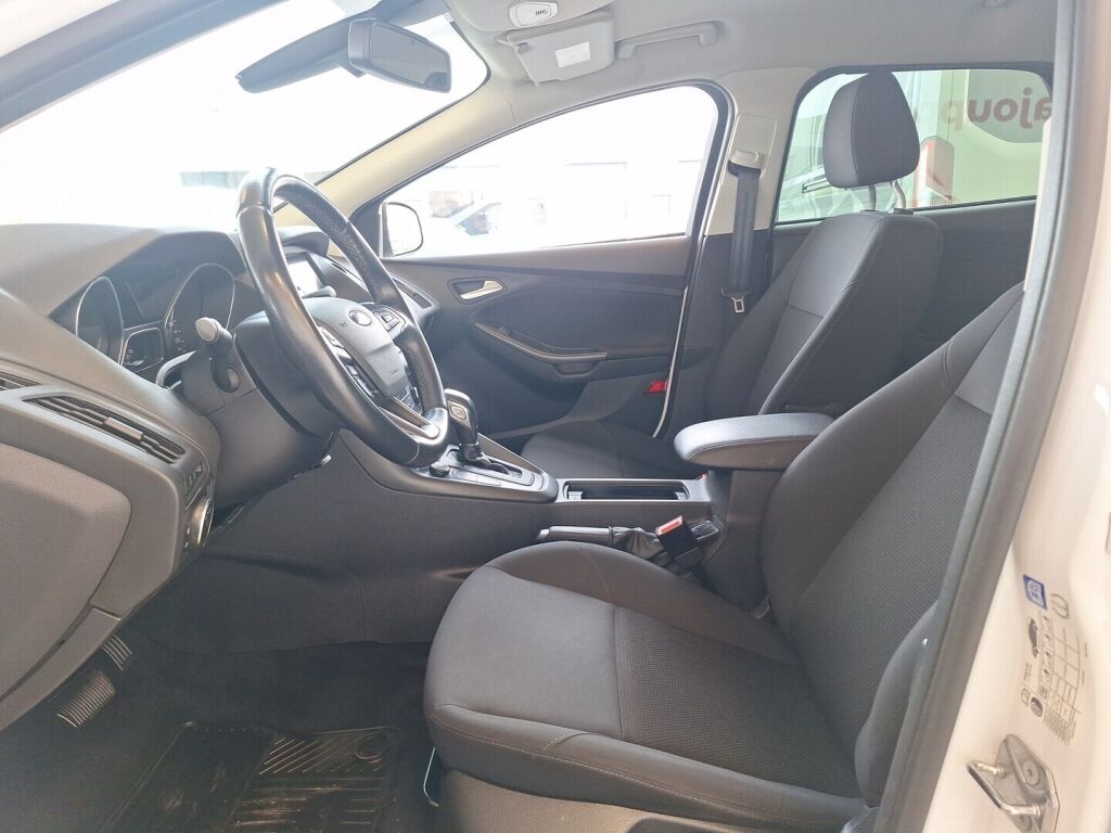 Ford Focus 2017 Valkoinen