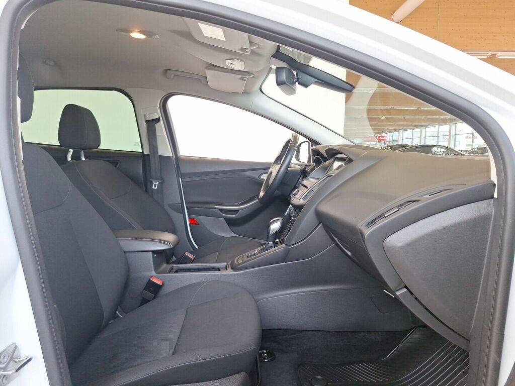 Ford Focus 2017 Valkoinen