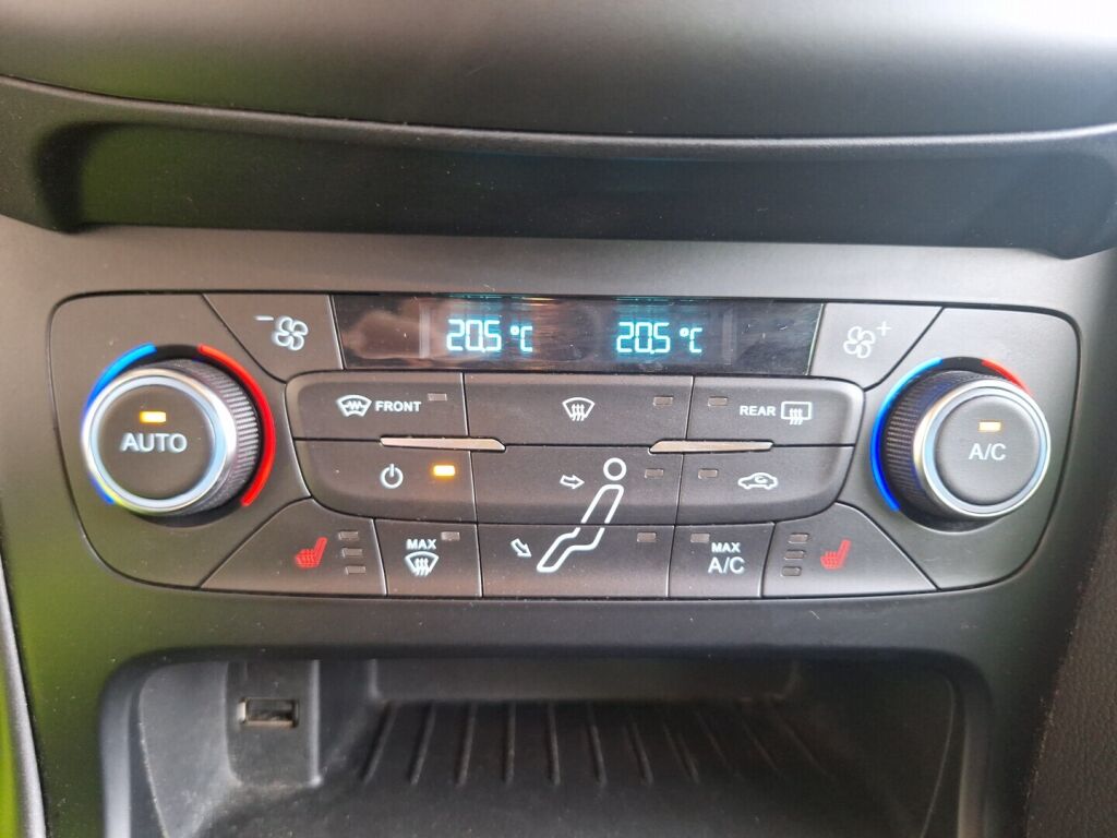 Ford Focus 2017 Valkoinen