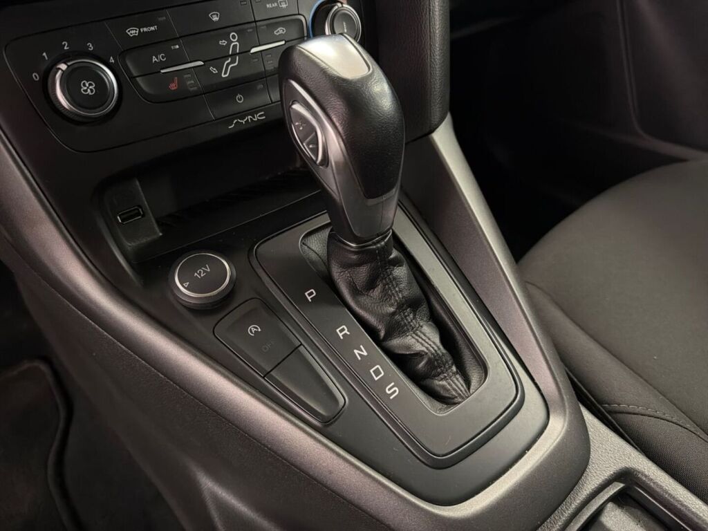 Ford Focus 2017 Musta
