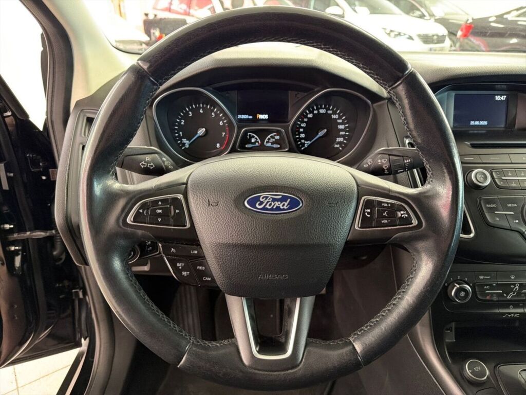 Ford Focus 2017 Musta