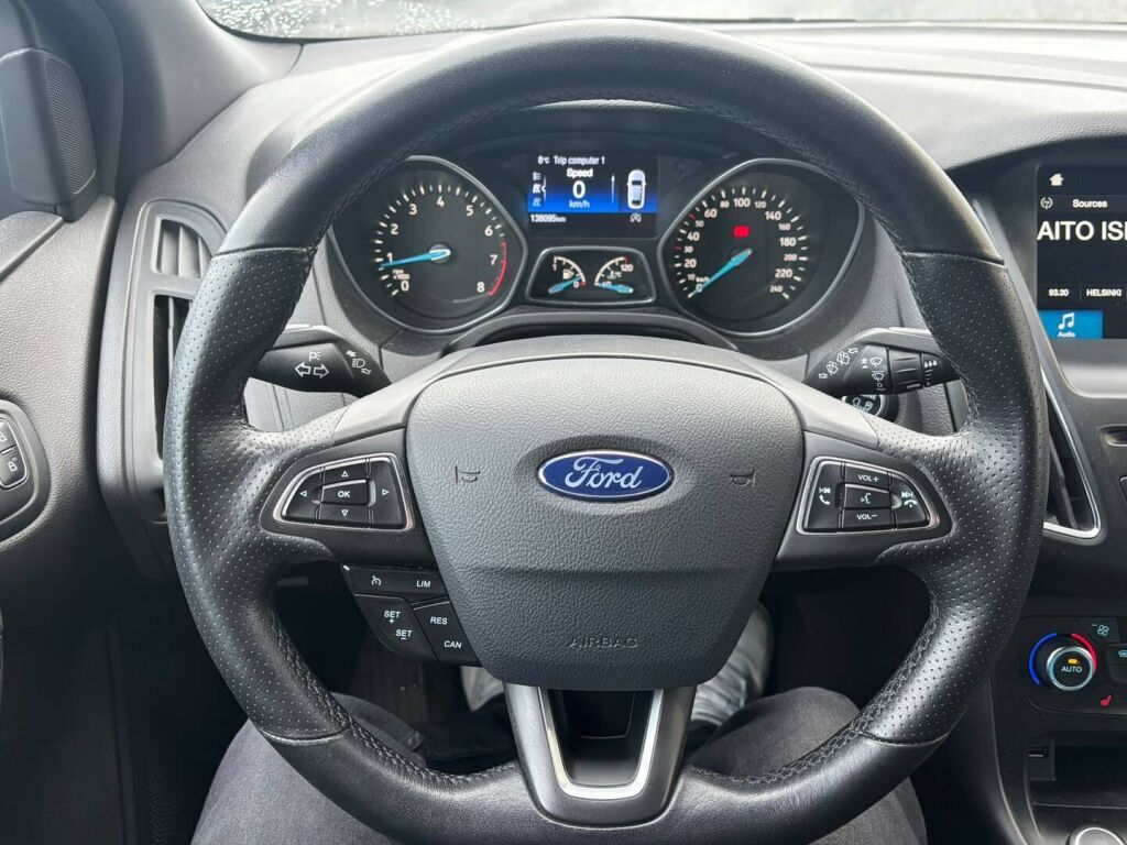 Ford Focus 2017 Harmaa
