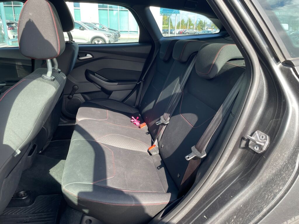 Ford Focus 2017 Harmaa