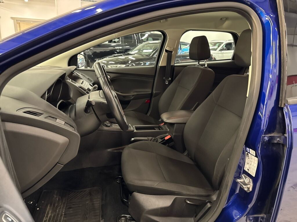 Ford Focus 2017 Sininen