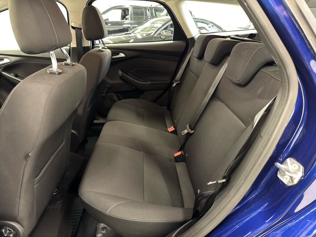 Ford Focus 2017 Sininen