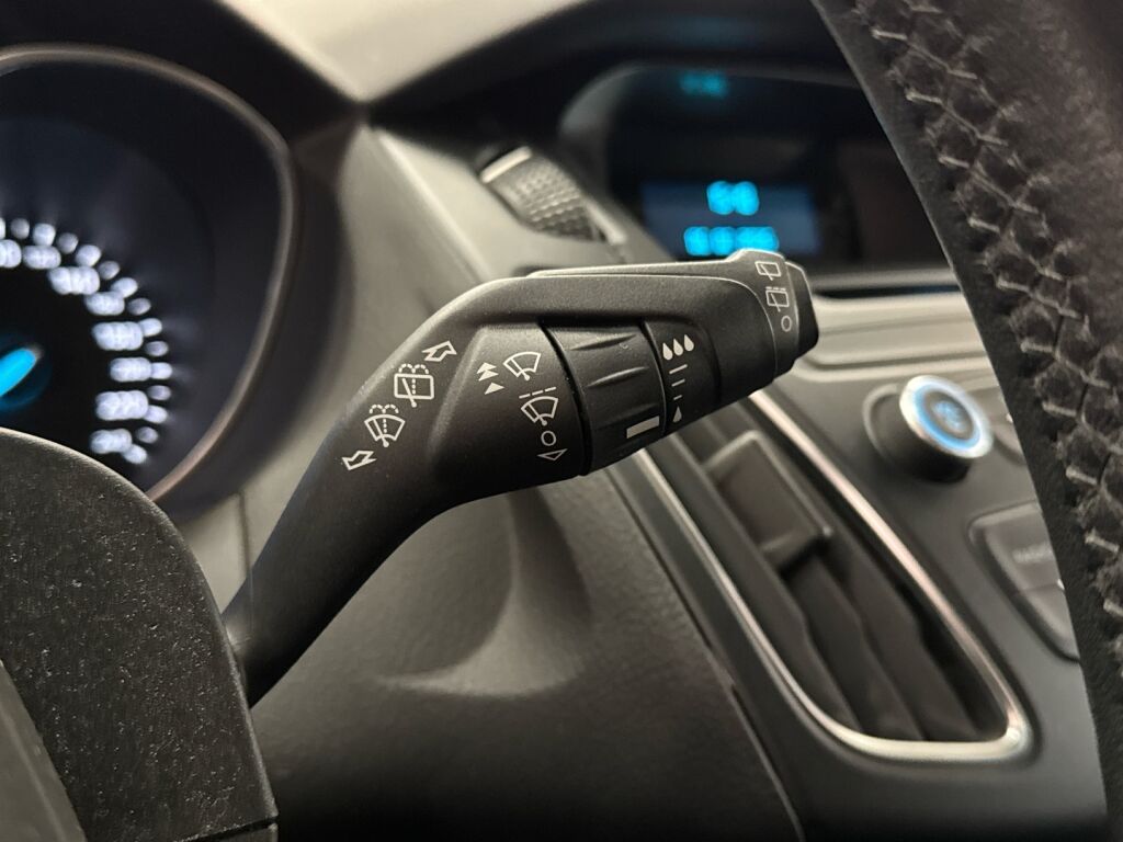 Ford Focus 2017 Sininen