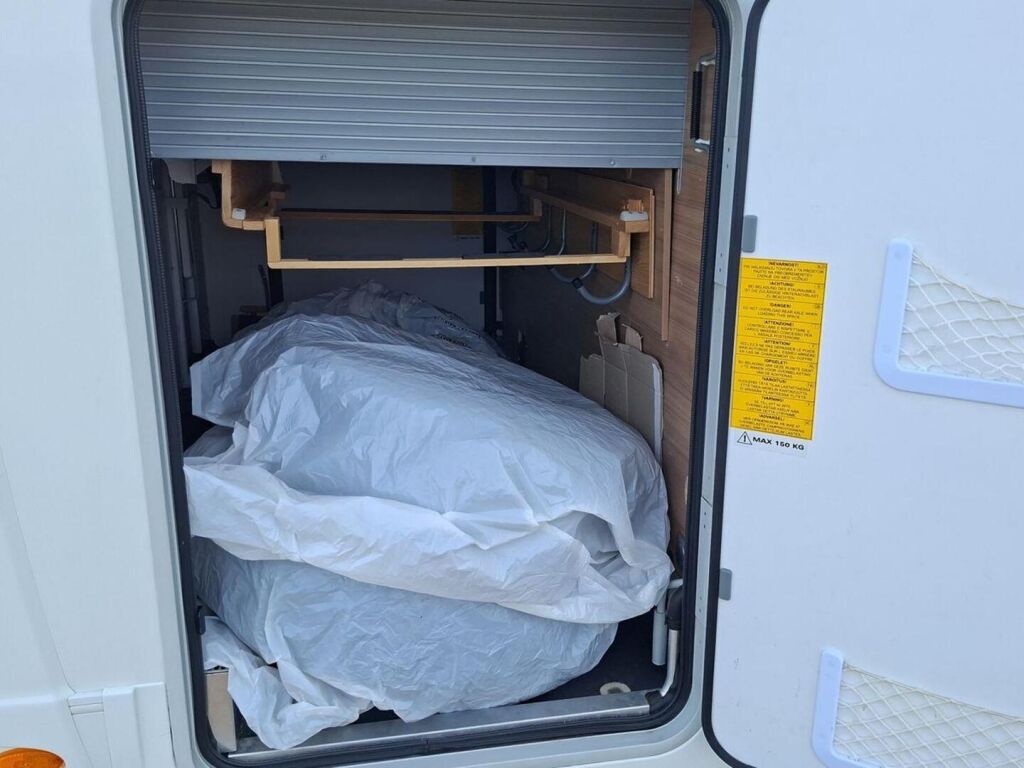 Adria Matrix Plus 670 SC 2017 Valkoinen