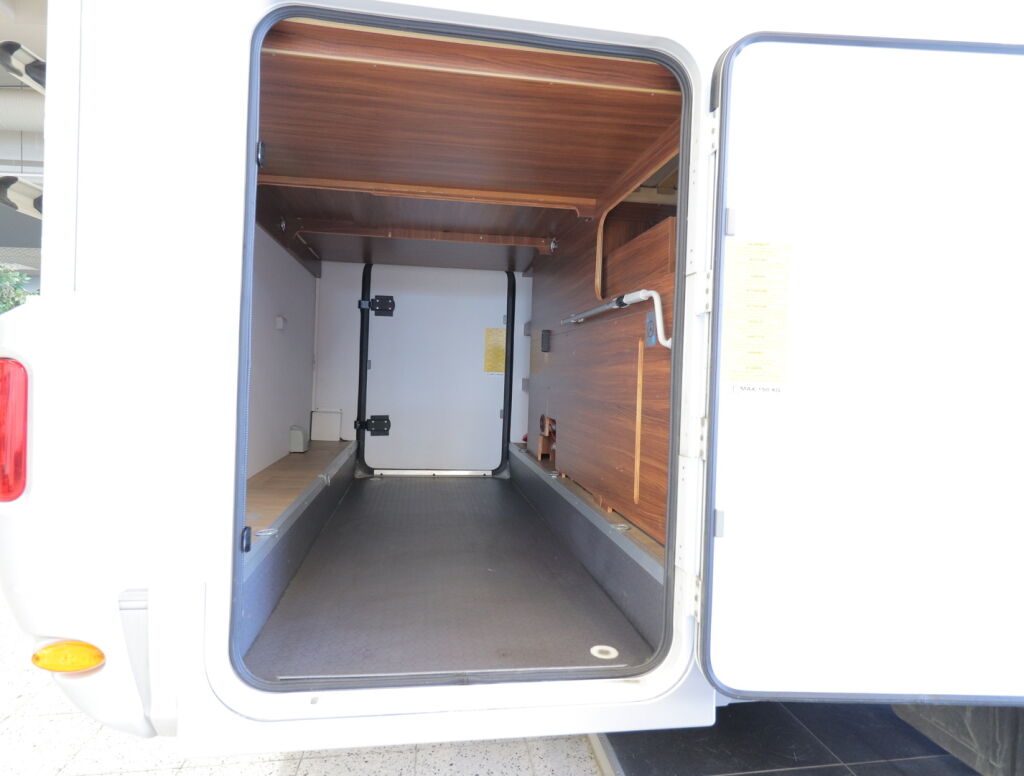 Adria Matrix 670 SL Platinum 2017 Valkoinen