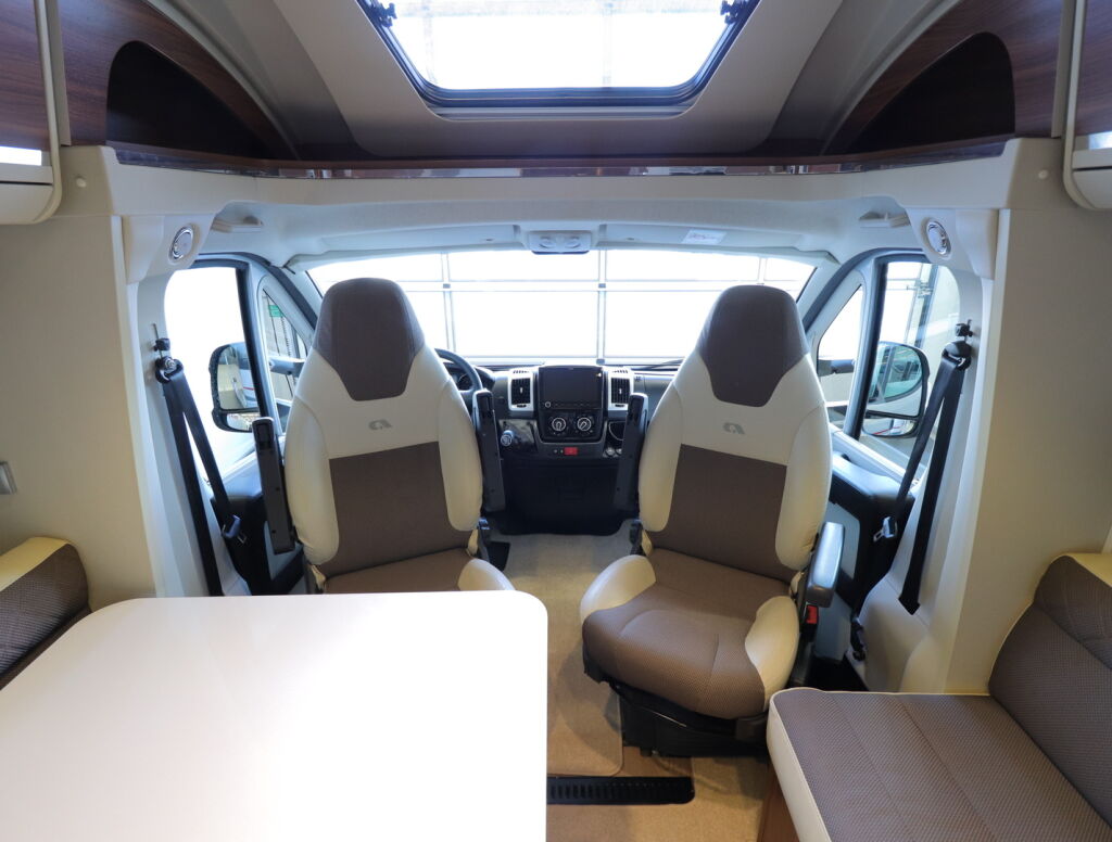 Adria Matrix 670 SL Platinum 2017 Valkoinen