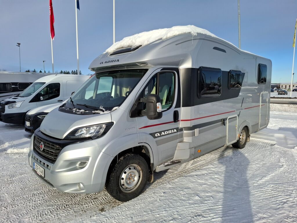 Adria Matrix 670 SL Platinum 2017 Valkoinen