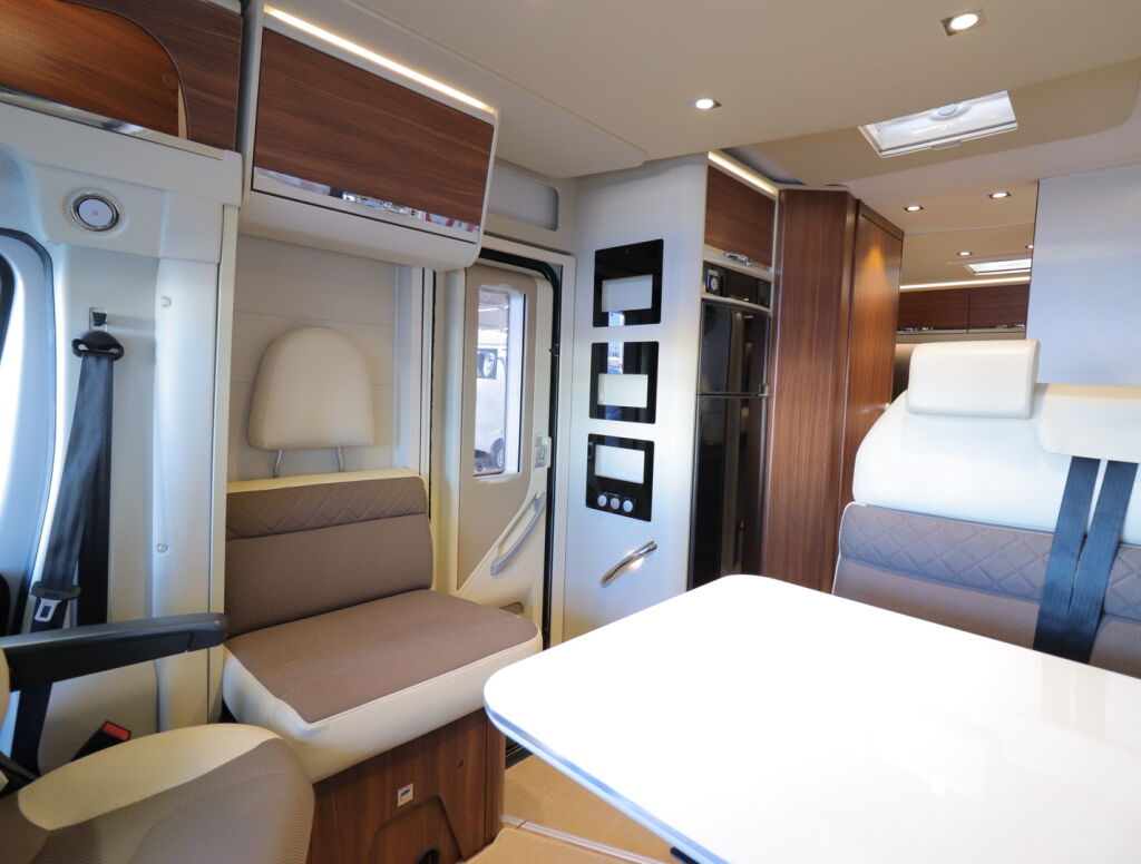 Adria Matrix 670 SL Platinum 2017 Valkoinen