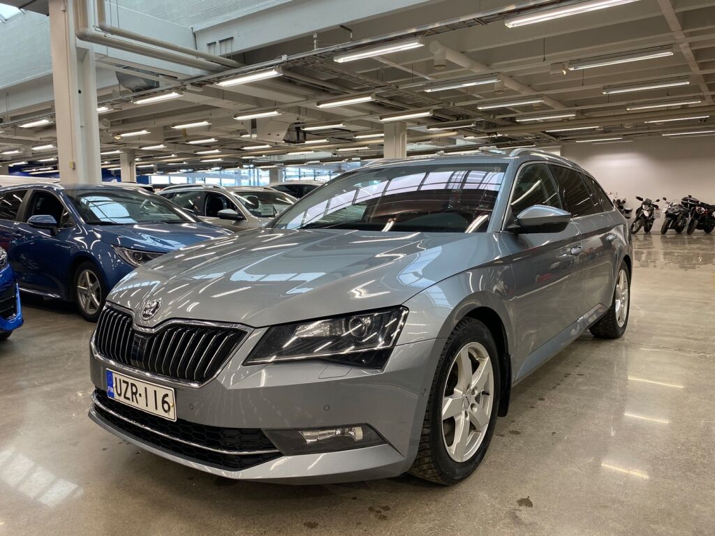 Skoda Superb 2017 Harmaa
