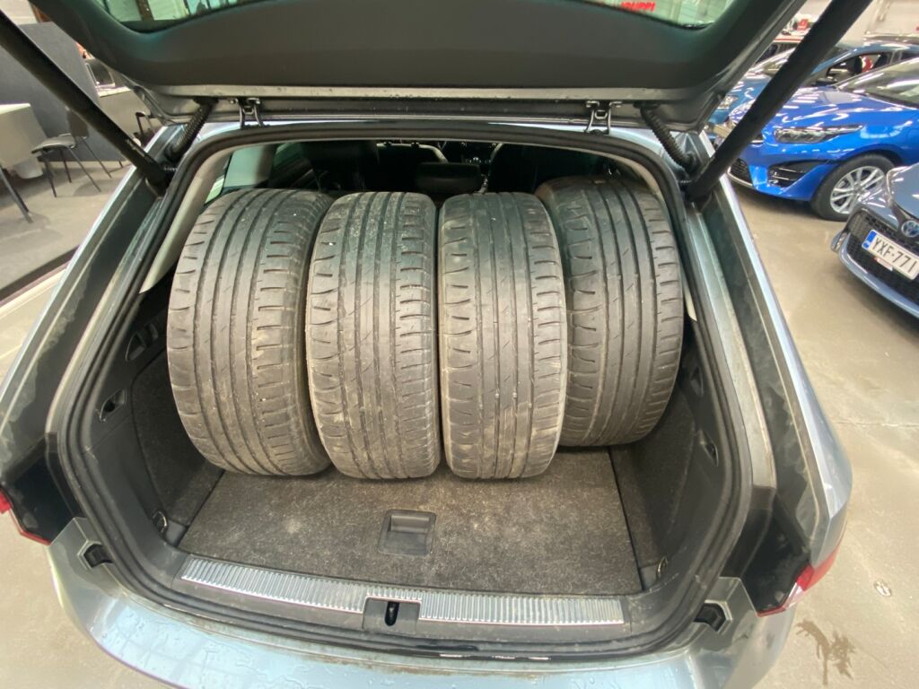 Skoda Superb 2017 Harmaa