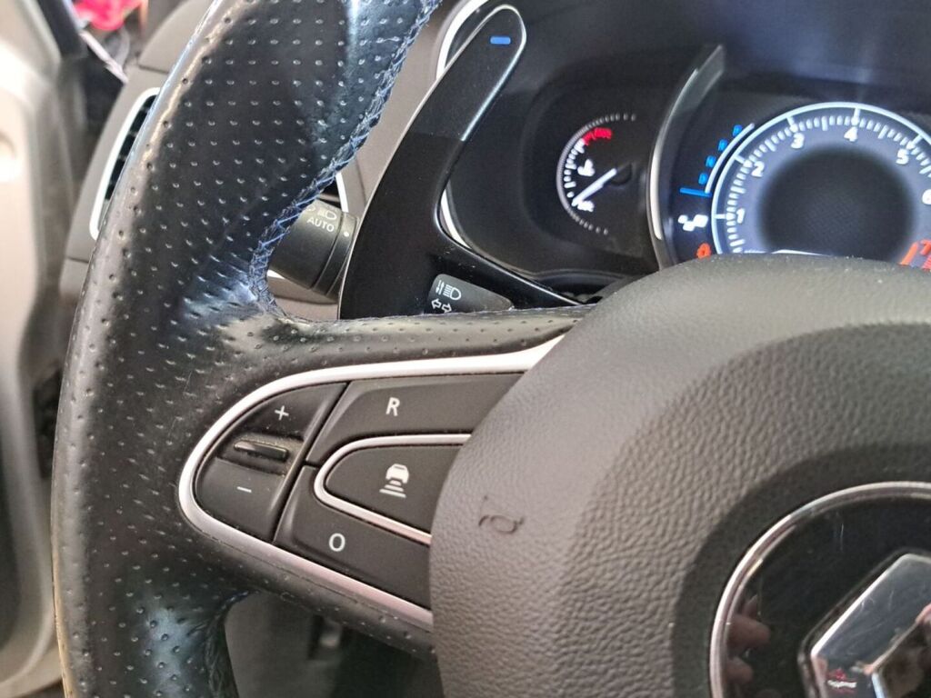 Renault Megane 2018 Harmaa