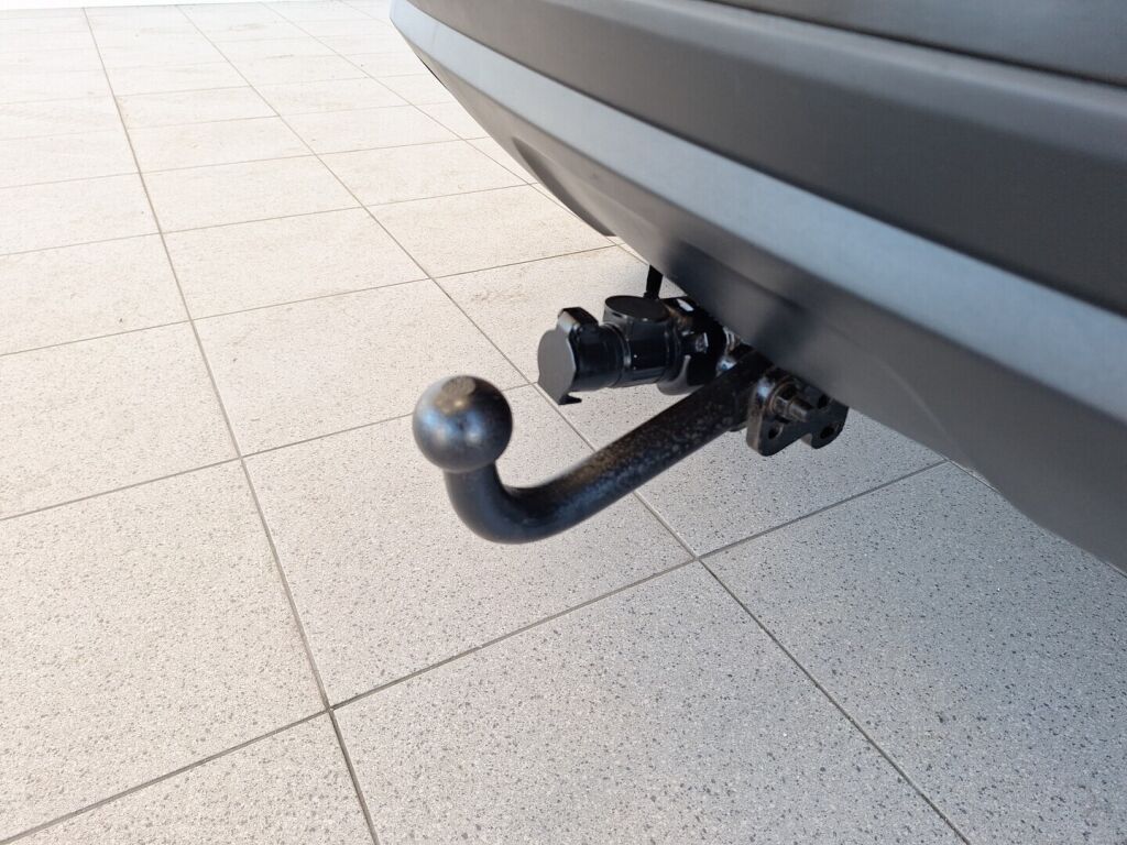 Dacia Duster 2017 Musta