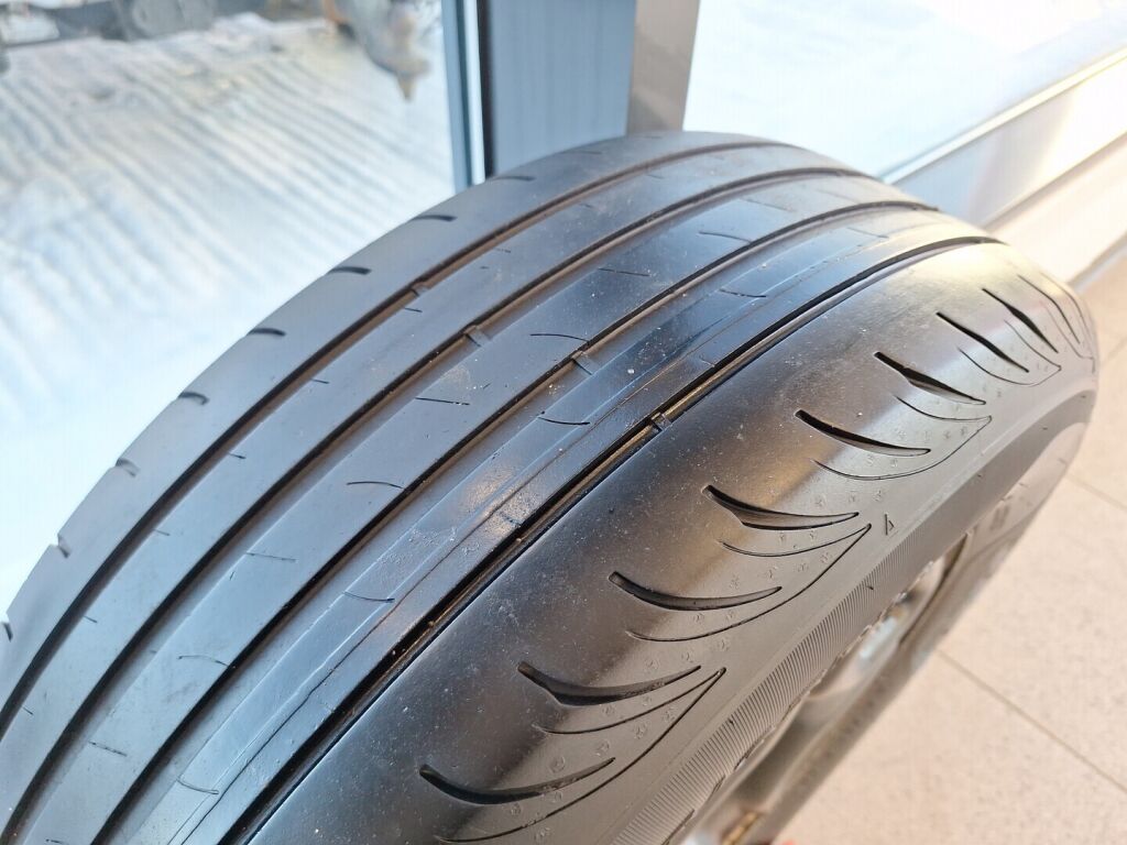 Dacia Duster 2017 Musta