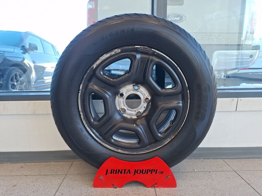 Dacia Duster 2017 Musta