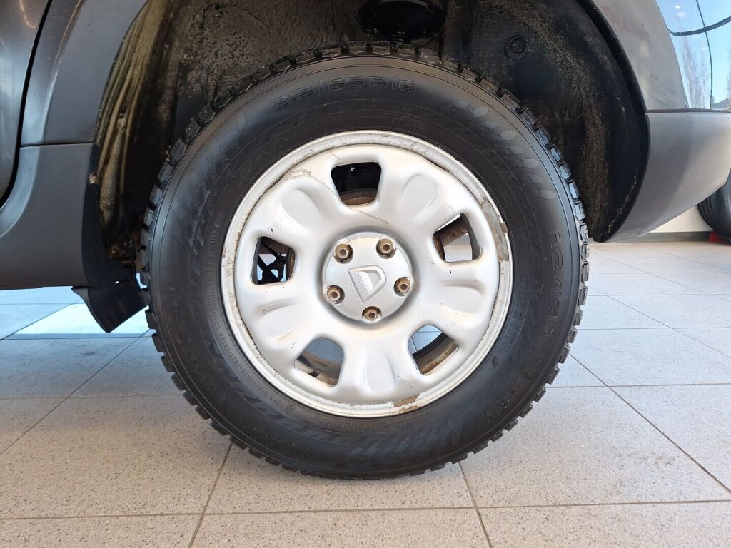 Dacia Duster 2017 Musta