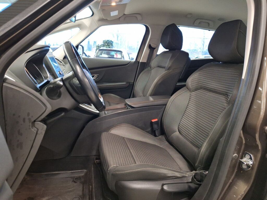 Renault Grand Scenic 2017 Ruskea (beige)