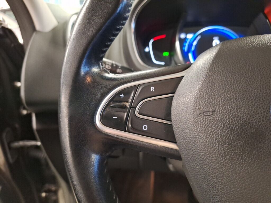 Renault Grand Scenic 2017 Ruskea (beige)