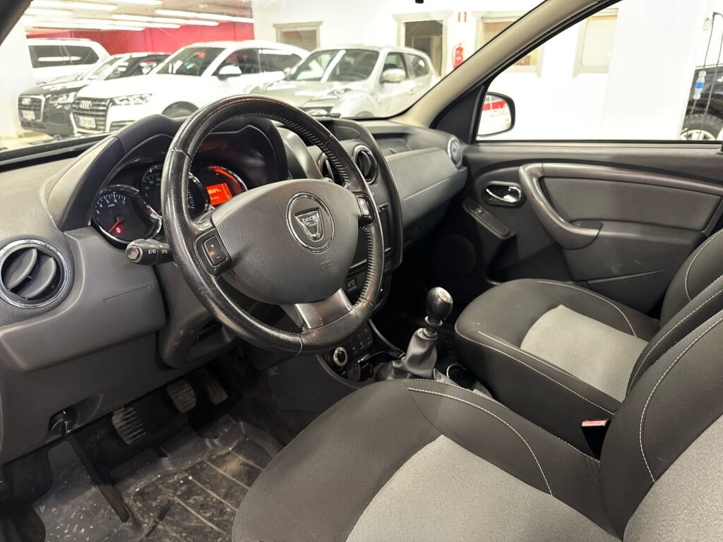 Dacia Duster 2017 Harmaa