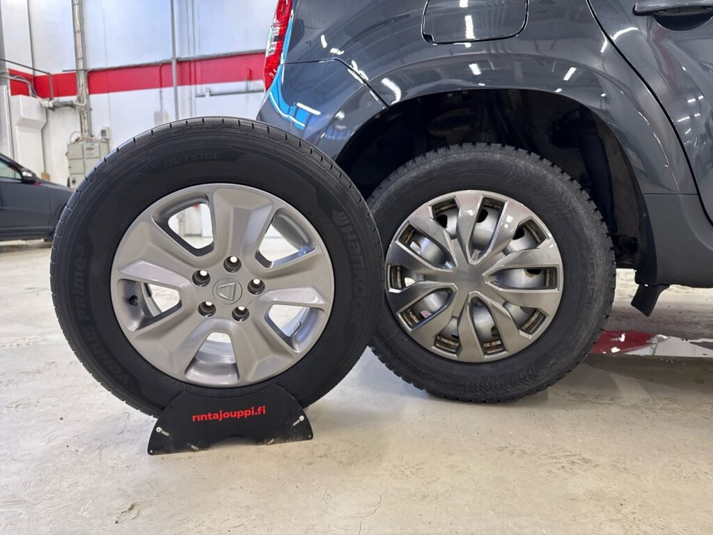 Dacia Duster 2017 Harmaa