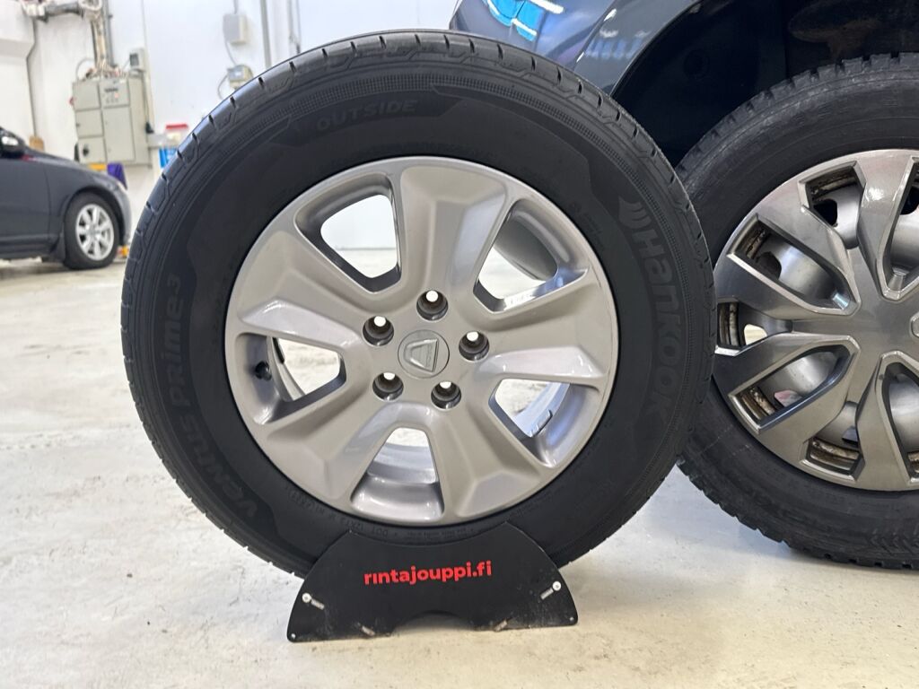 Dacia Duster 2017 Harmaa