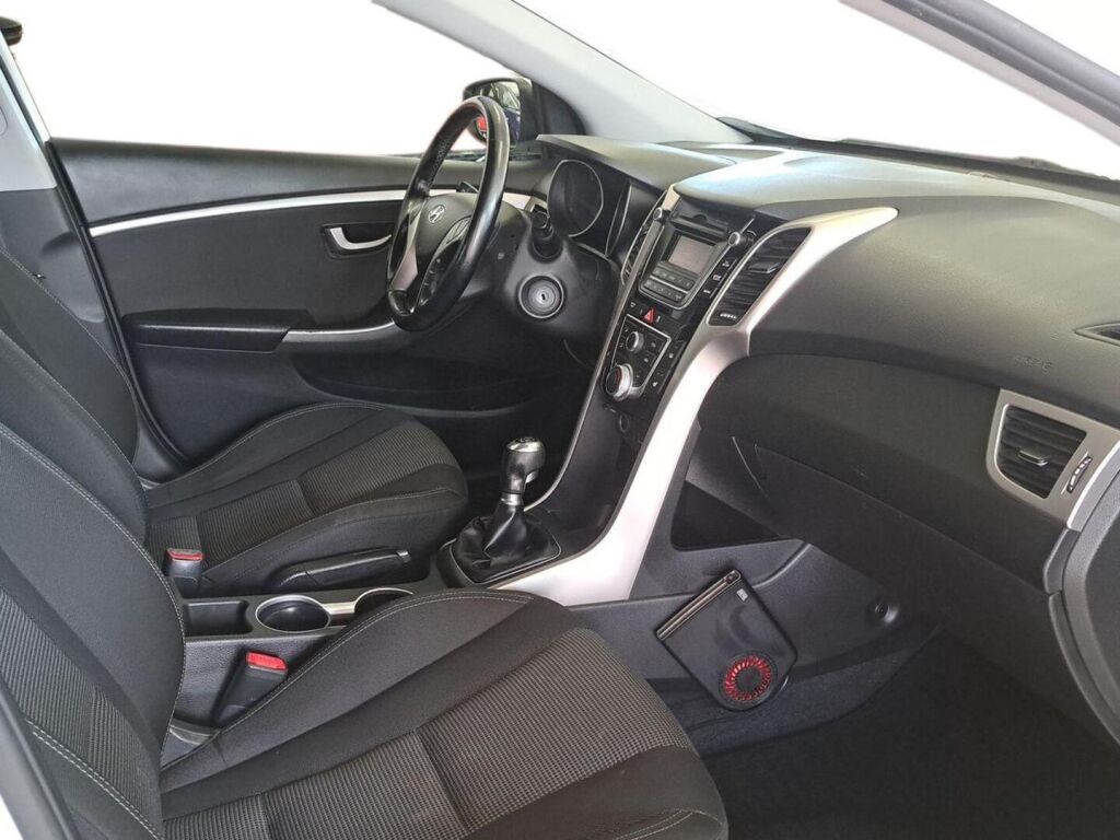 Hyundai i30 Wagon 2017 Valkoinen