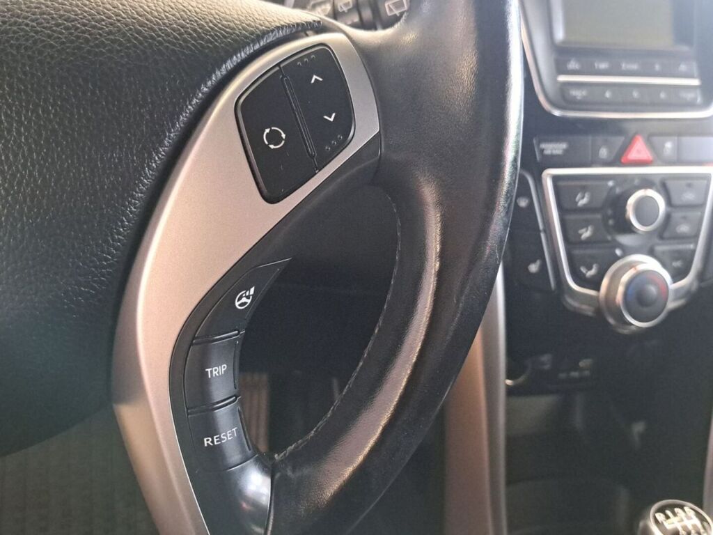 Hyundai i30 Wagon 2017 Valkoinen