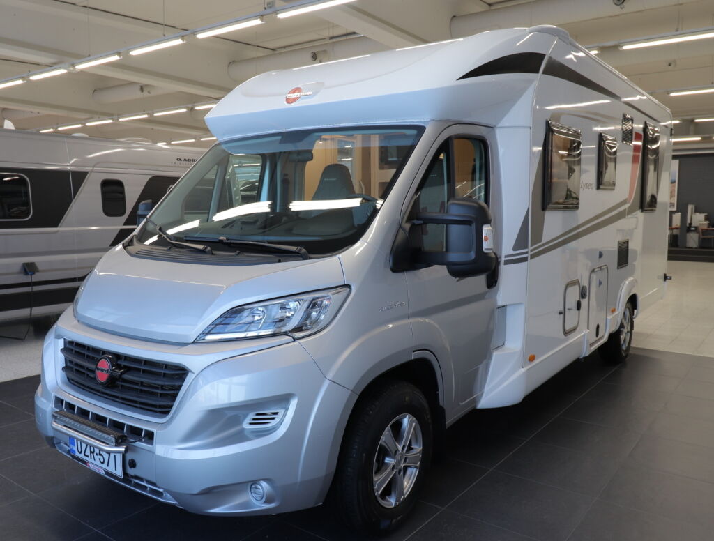 Bürstner LYSEO T 734 2017 Valkoinen