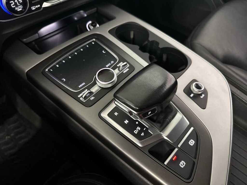 Audi Q7 2017 Valkoinen