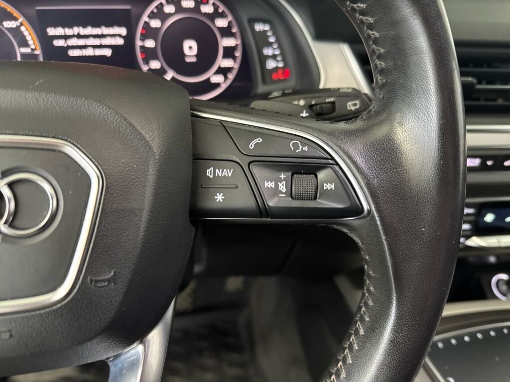 Audi Q7 2017 Valkoinen