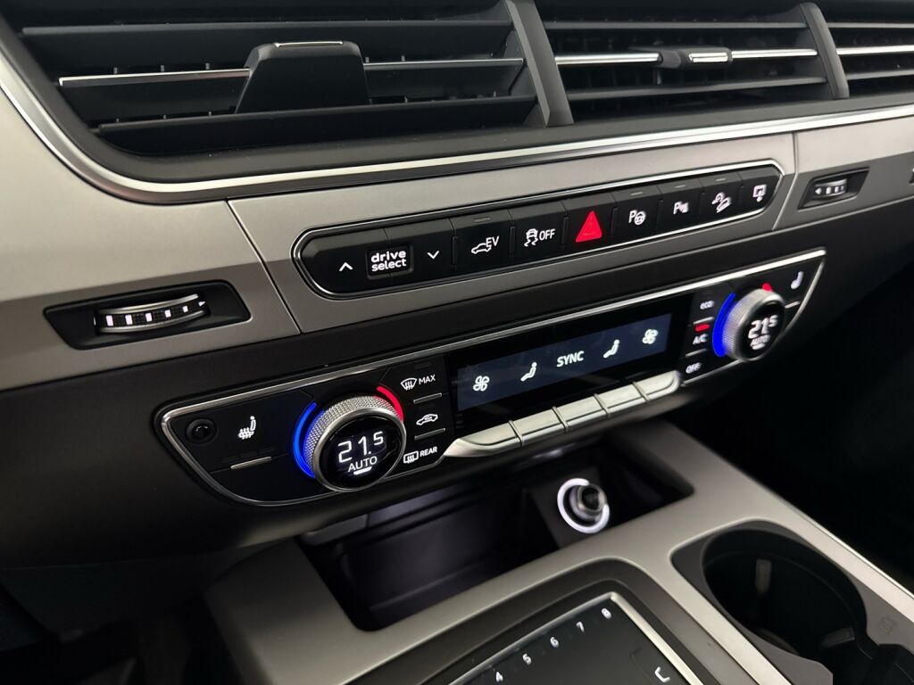 Audi Q7 2017 Valkoinen