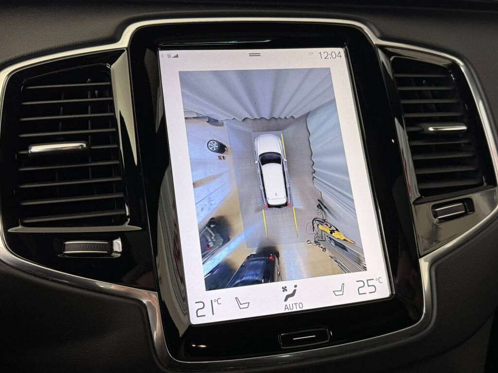 Volvo XC90 2017 Musta