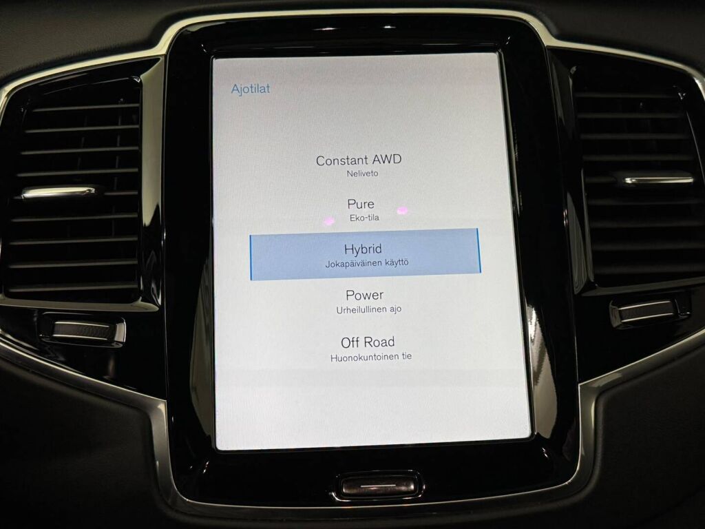 Volvo XC90 2017 Musta