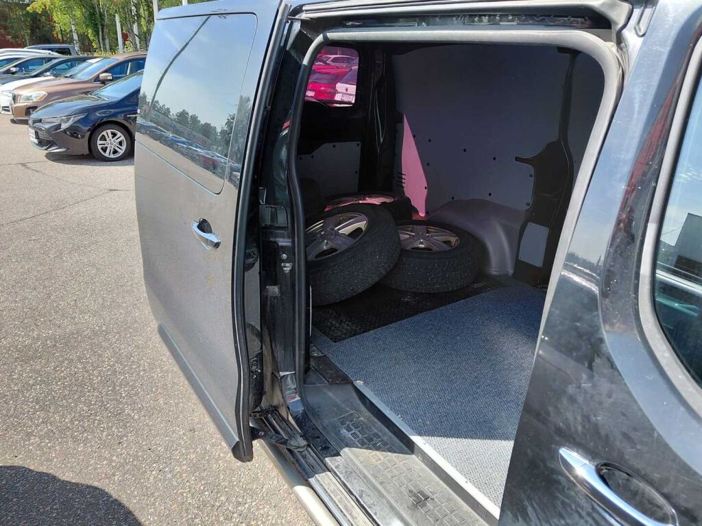 Toyota Proace 2017 Musta