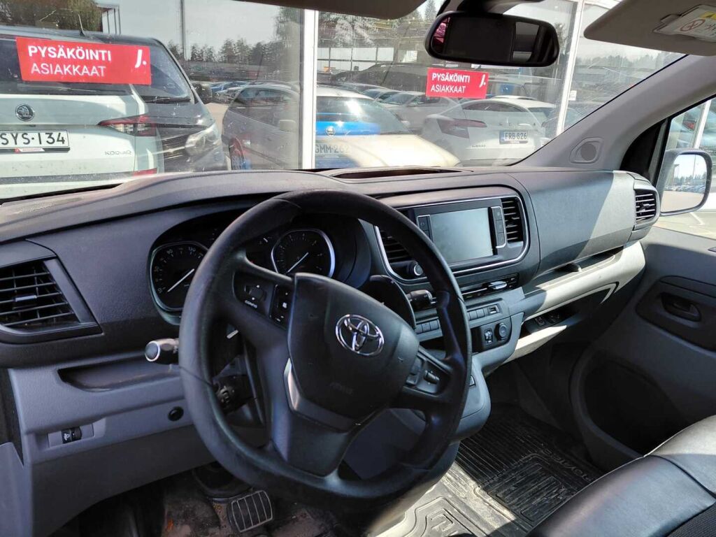 Toyota Proace 2017 Musta