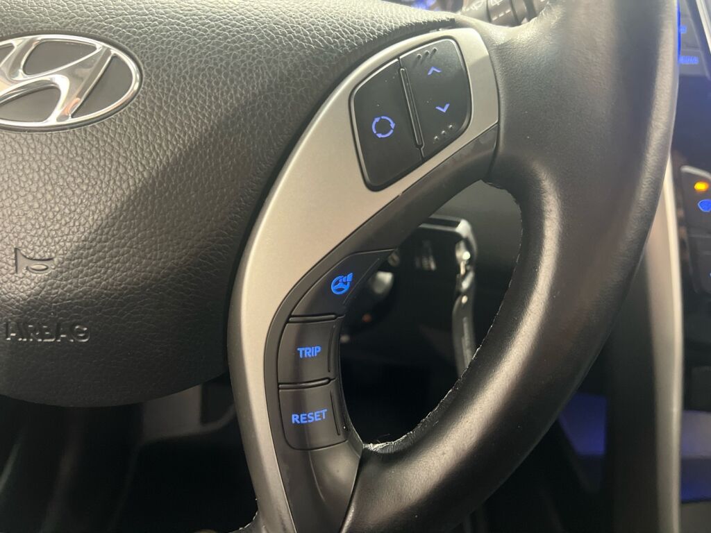 Hyundai i30 Wagon 2017 Ruskea (beige)