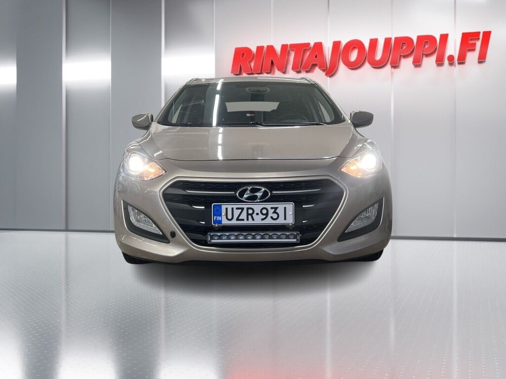 Hyundai i30 Wagon 2017 Ruskea (beige)