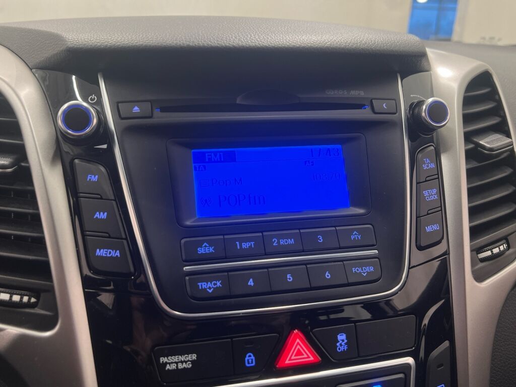 Hyundai i30 Wagon 2017 Ruskea (beige)