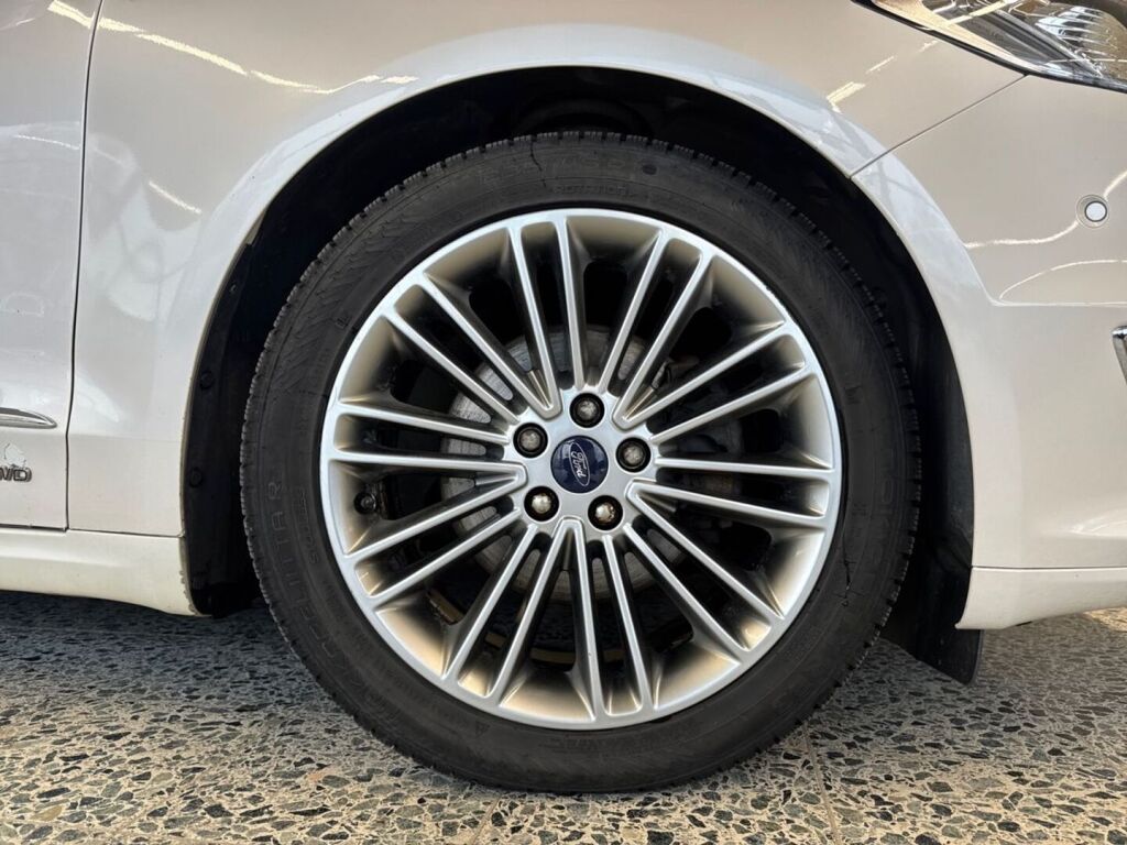 Ford Mondeo Vignale 2017 Metallinhohto Valkoinen