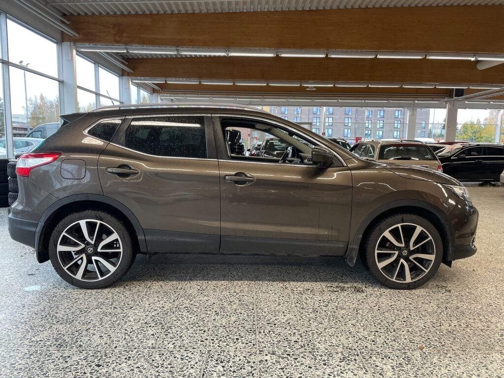 Nissan Qashqai 2017 Ruskea (beige)