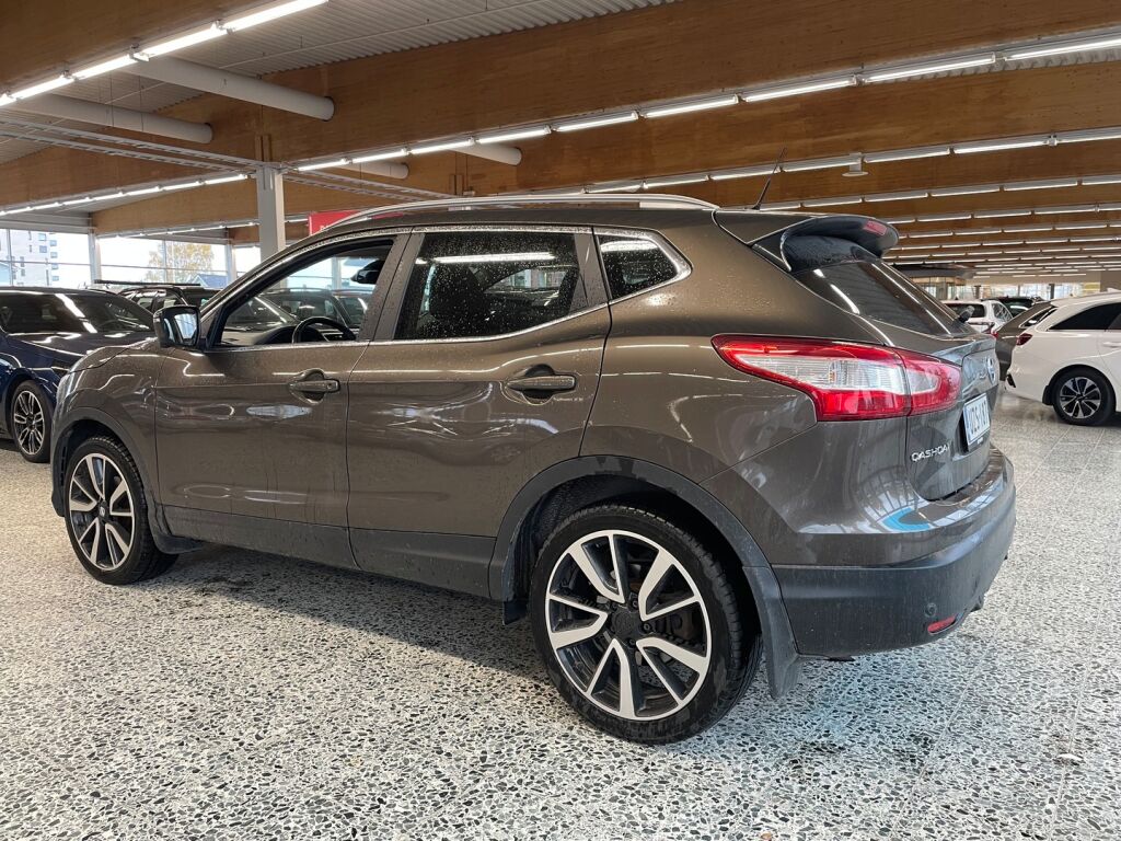 Nissan Qashqai 2017 Ruskea (beige)