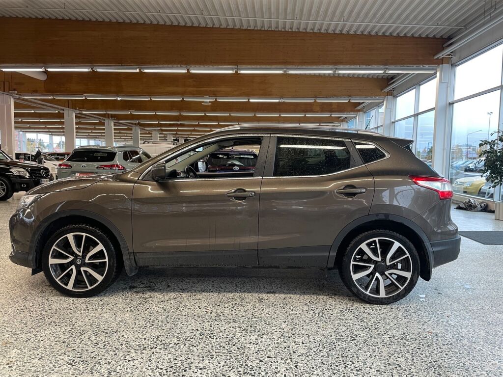 Nissan Qashqai 2017 Ruskea (beige)