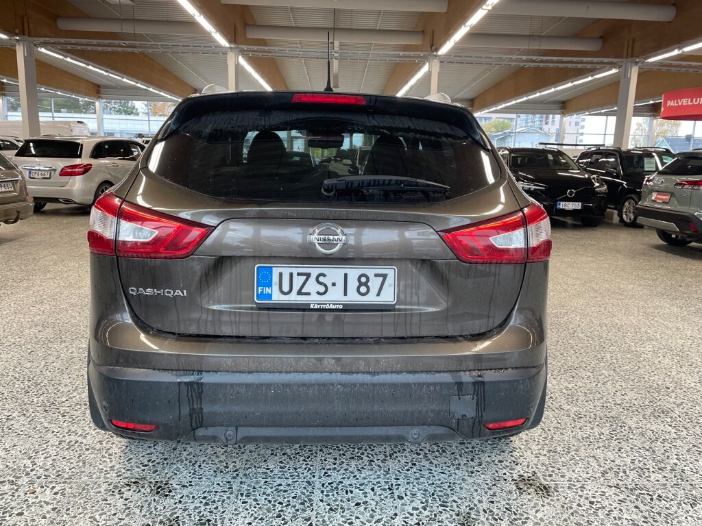 Nissan Qashqai 2017 Ruskea (beige)