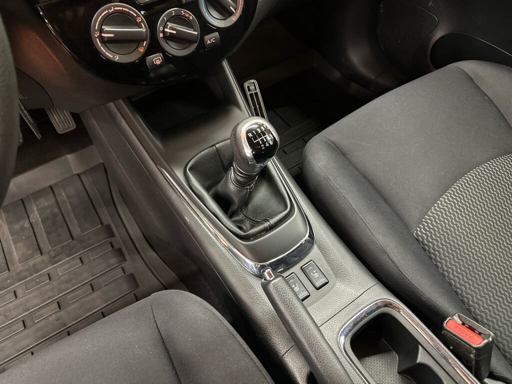 Nissan Pulsar 2017 Harmaa