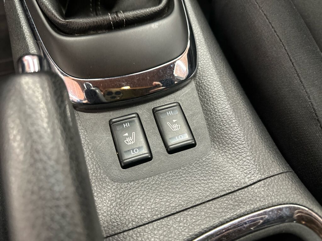 Nissan Pulsar 2017 Harmaa