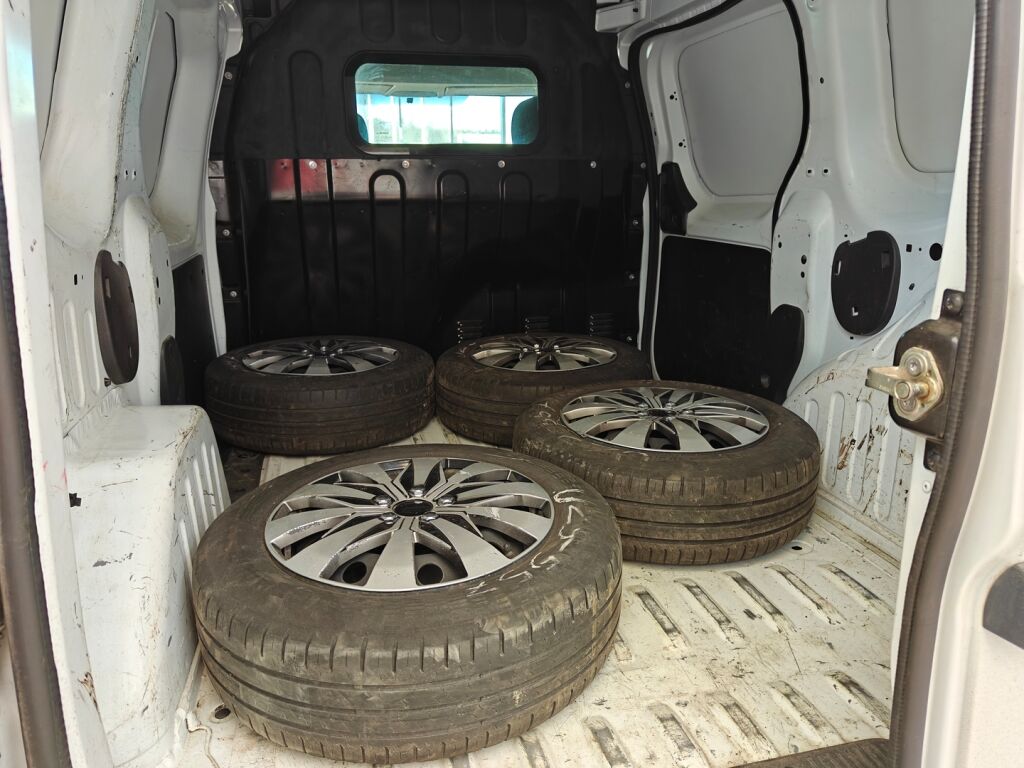 Dacia Dokker Van 2017 Valkoinen