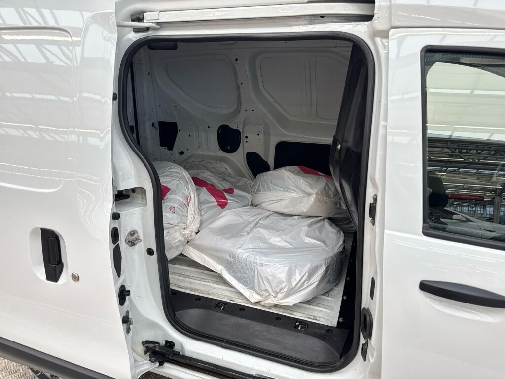 Dacia Dokker Van 2017 Valkoinen