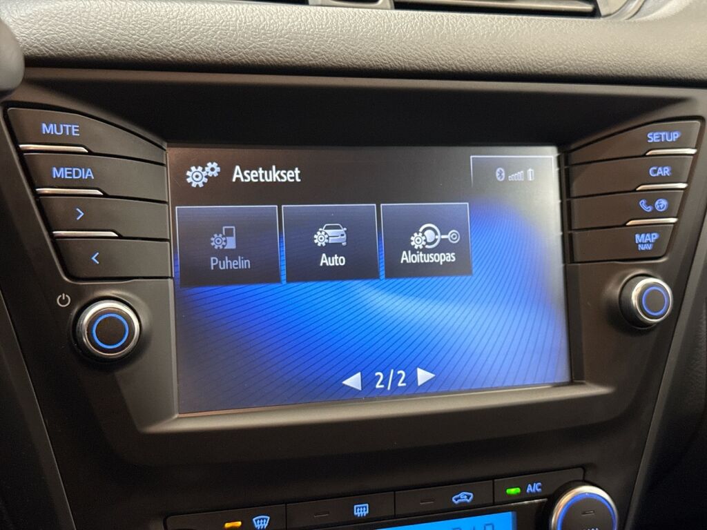 Toyota Avensis 2017 Musta